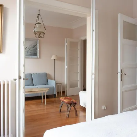 Hadrians Den In Heart Of Plaka By Jj Hospitality Apartamento Atenas